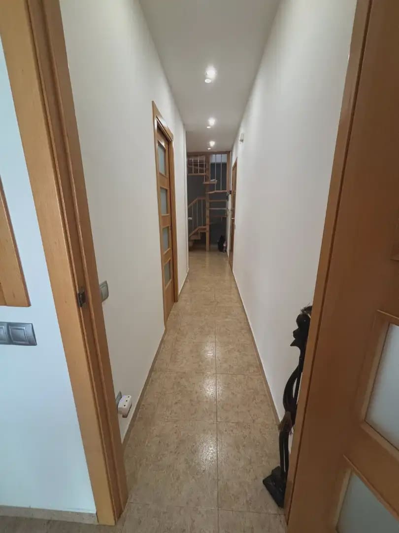 2 slaapkamer Flat te koop in Mora la Nova met garage - € 91.000 (Ref: 9781147)