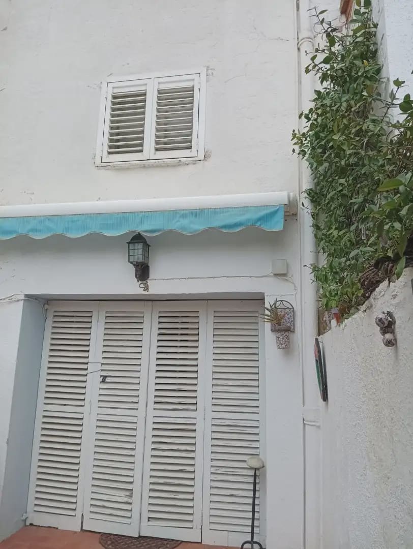 3 soverom Hus til salgs i Capcanes - € 150 000 (Ref: 9781150)