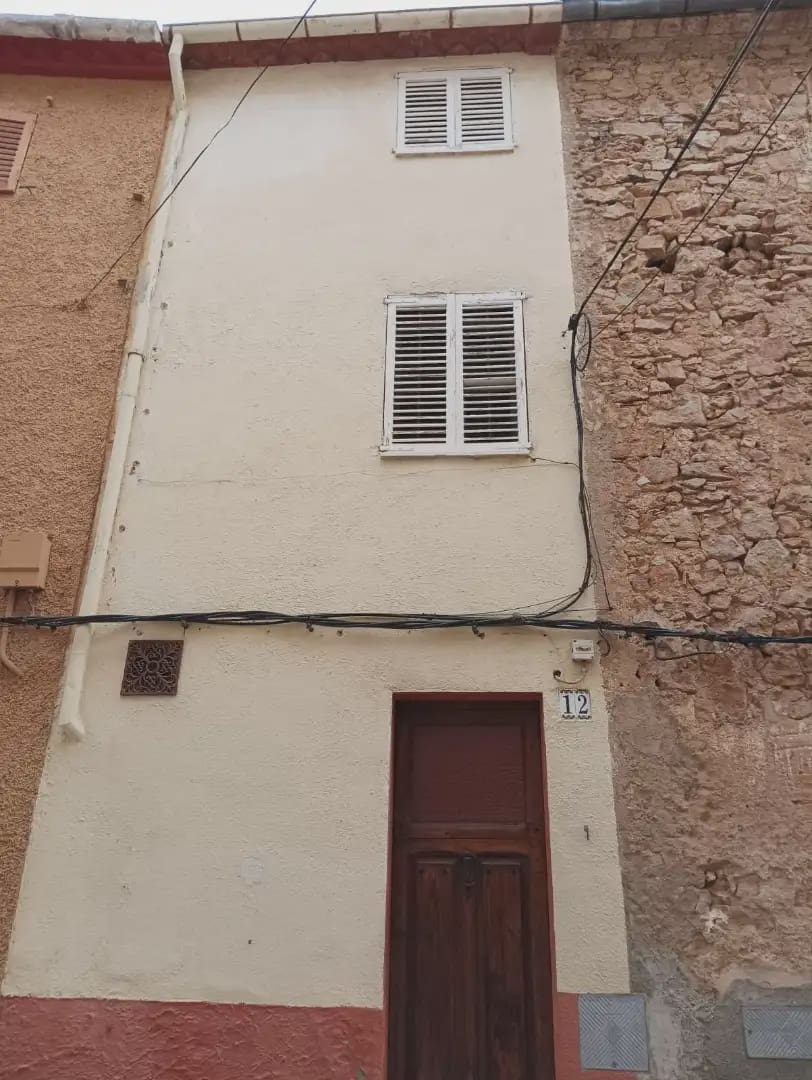 3 soverom Hus til salgs i Capcanes - € 150 000 (Ref: 9781150)