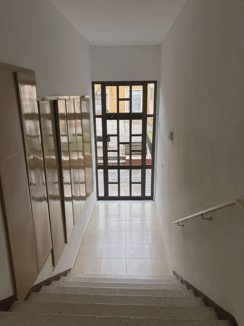 3 slaapkamer Flat te koop in Mora d'Ebre - € 87.000 (Ref: 9781151)