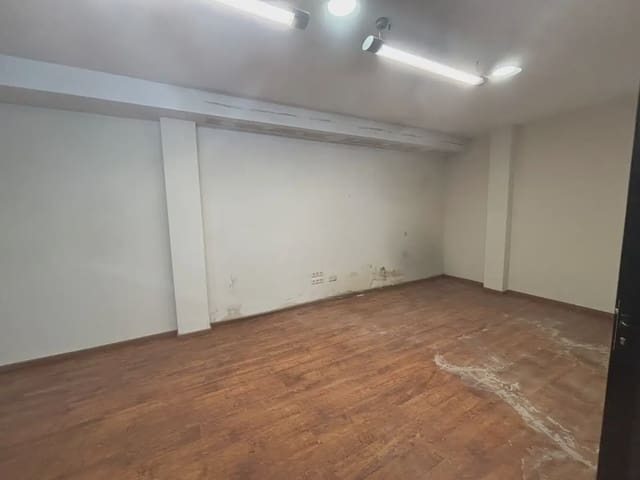 Commercieel te koop in Móra d'Ebre - € 59.750 (Ref: 9781153)