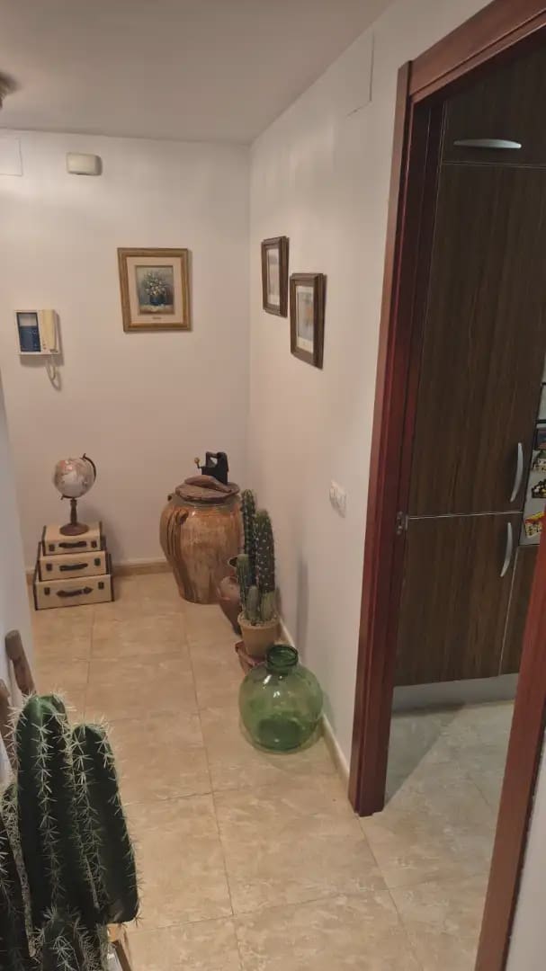 3 bedroom Flat for sale in Mora d'Ebre with garage - € 155,000 (Ref: 9818620)