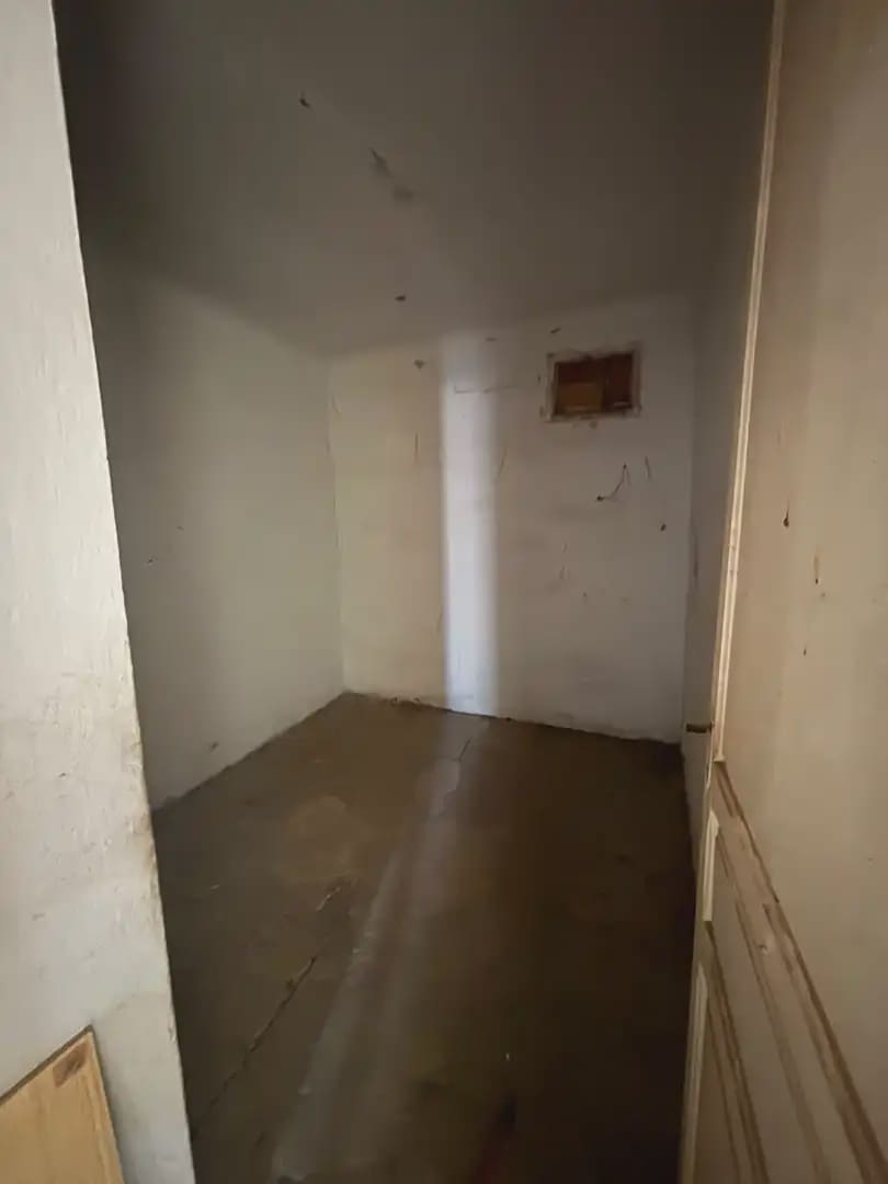 3 soveværelse Rækkehus til salg i Flix med garage - € 34.000 (Ref: 9862101)