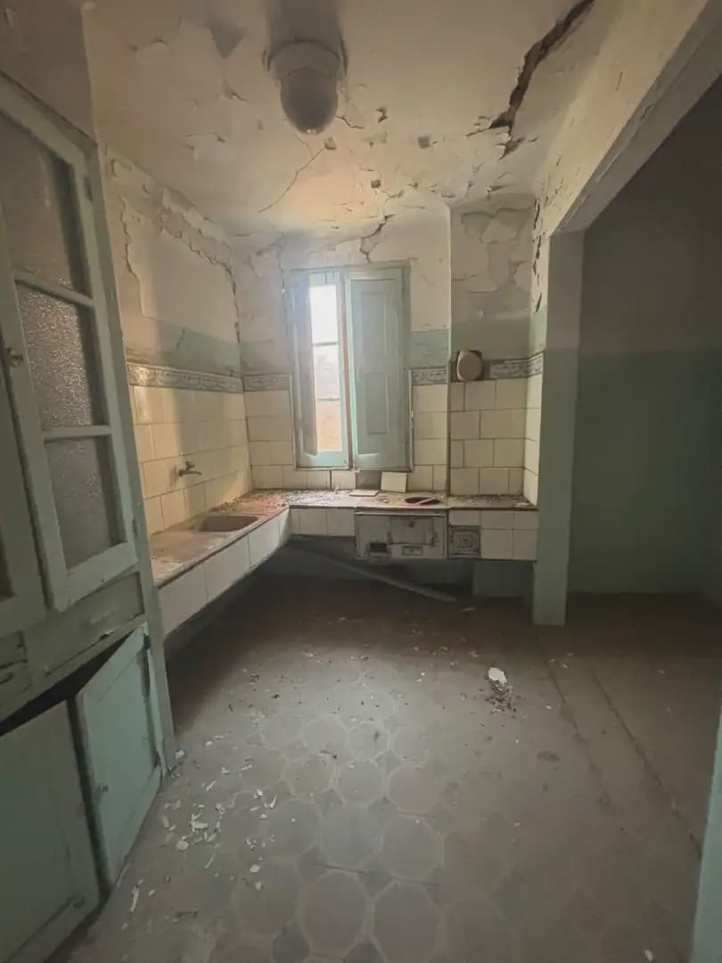3 soveværelse Rækkehus til salg i Flix med garage - € 34.000 (Ref: 9862101)