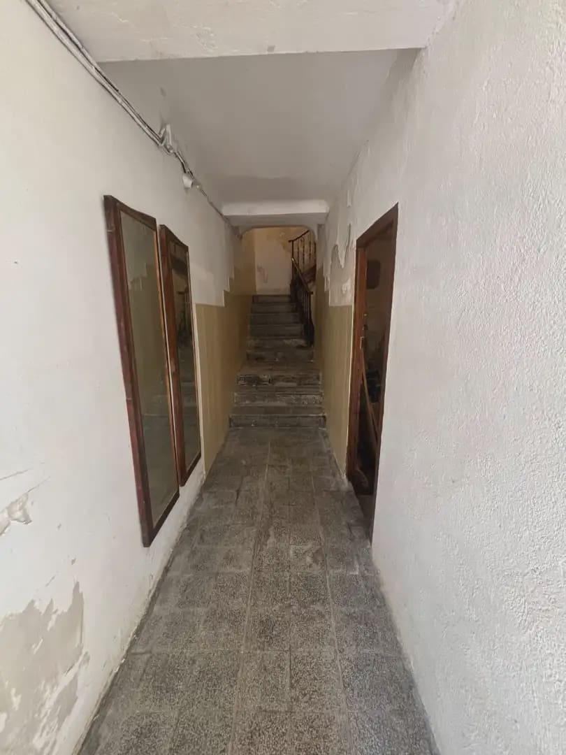 3 soveværelse Rækkehus til salg i Flix med garage - € 34.000 (Ref: 9862101)