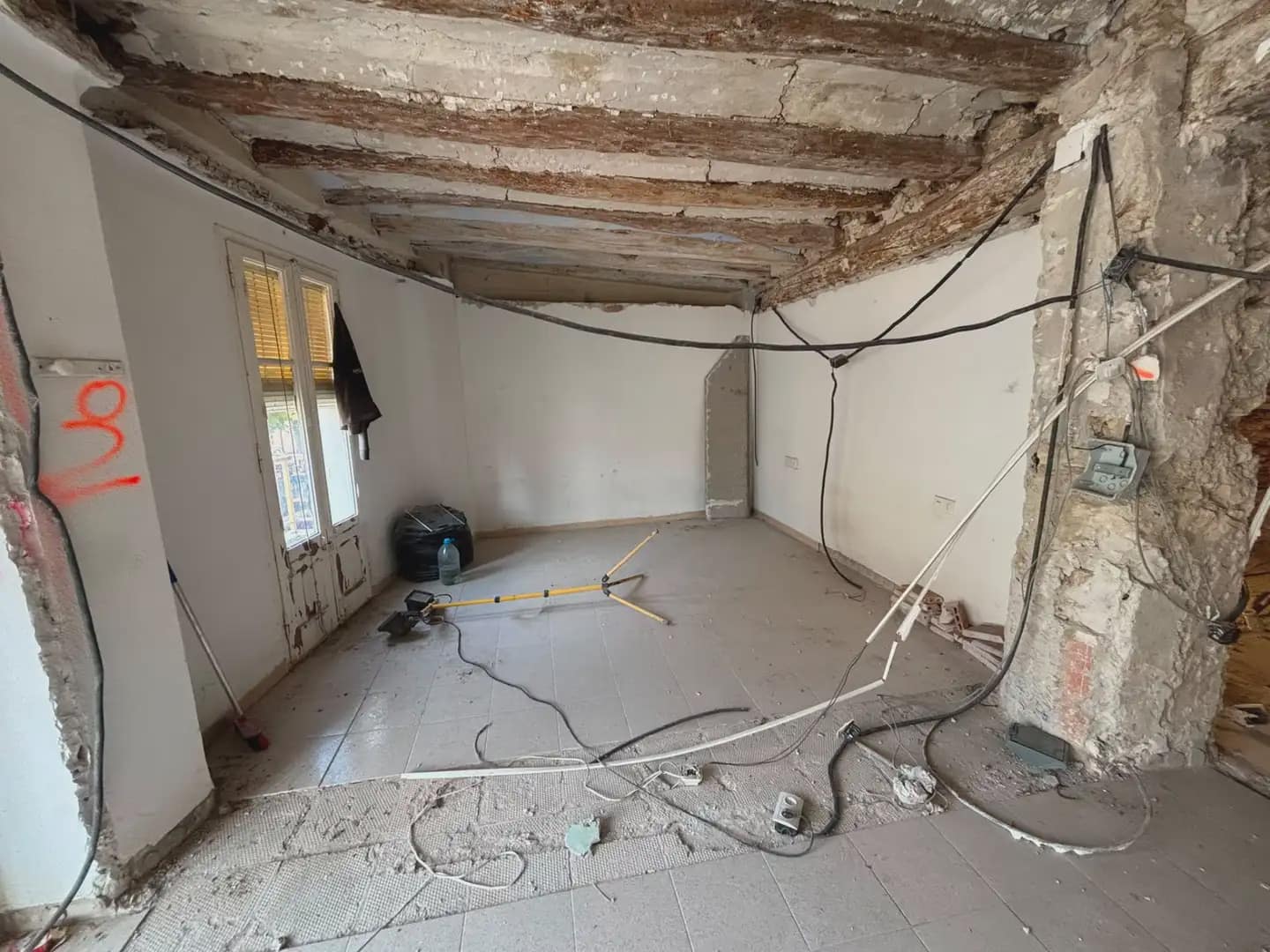 Casa de 3 habitaciones en Benissanet en venta - 47.000 € (Ref: 9891413)