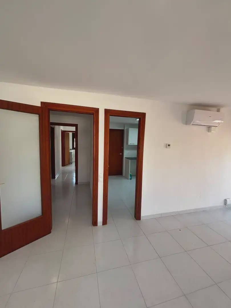 3 soveværelse Villa til salg i Mora d'Ebre med garage - € 275.000 (Ref: 9891414)