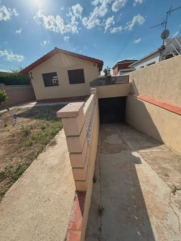 3 soveværelse Villa til salg i Móra d'Ebre med garage - € 275.000 (Ref: 9891414)