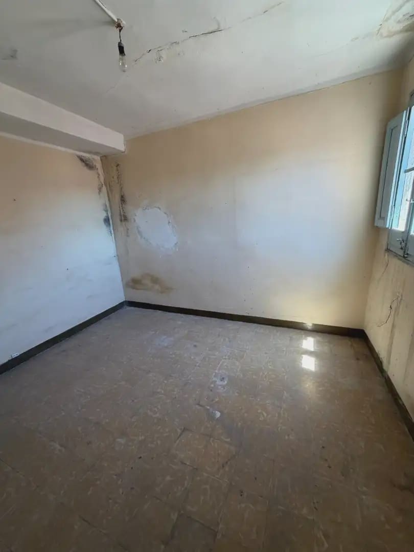4 slaapkamer Huis te koop in Garcia met garage - € 37.000 (Ref: 9946346)