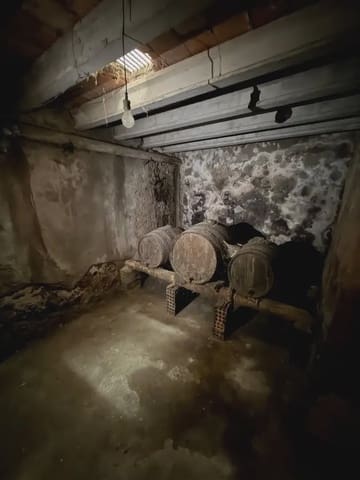 4 quarto Casa em Banda para venda em Garcia com garagem - 37 000 € (Ref: 9946346)