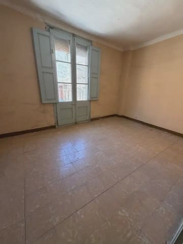 4 quarto Casa em Banda para venda em Garcia com garagem - 37 000 € (Ref: 9946346)