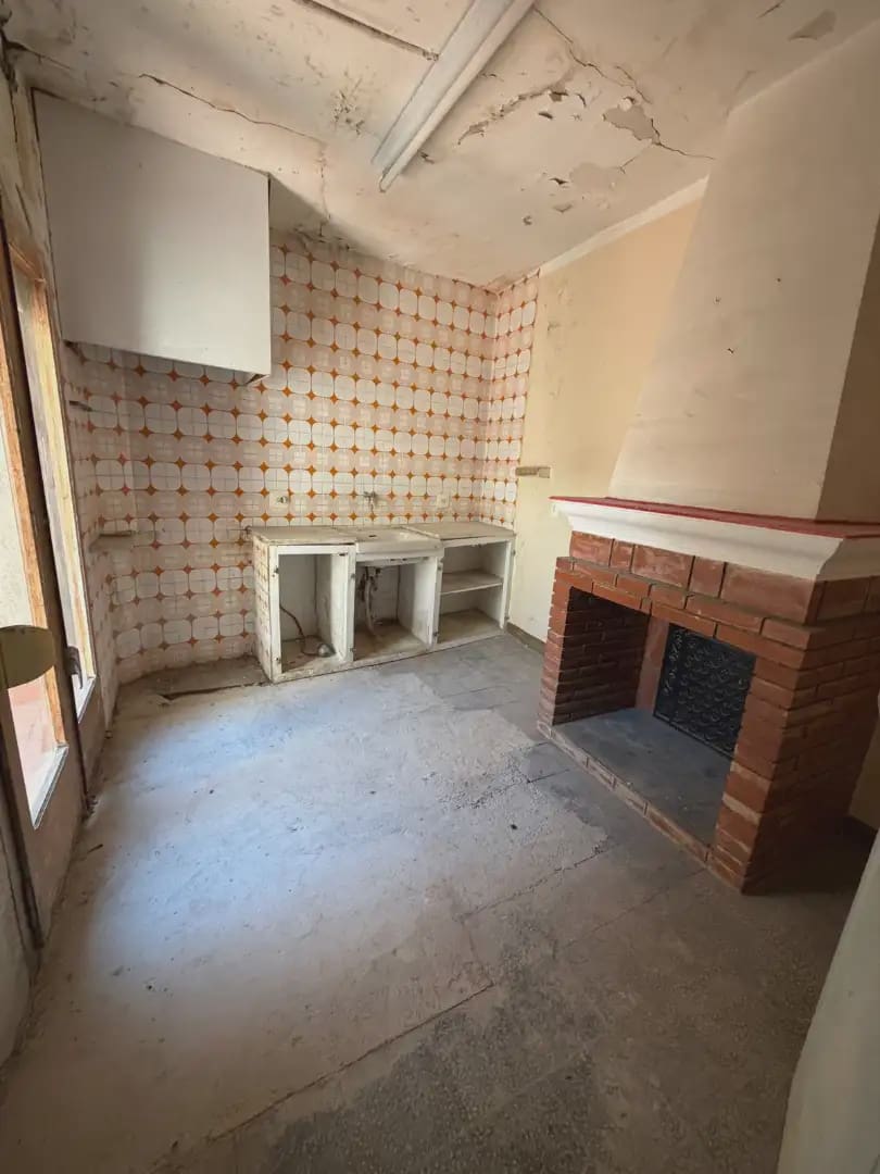 4 slaapkamer Huis te koop in Garcia met garage - € 37.000 (Ref: 9946346)