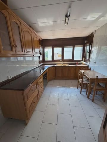 5 quarto Moradia Geminada para venda em Móra la Nova com garagem - 169 750 € (Ref: 9950084)