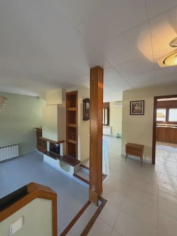 5 quarto Moradia Geminada para venda em Móra la Nova com garagem - 169 750 € (Ref: 9950084)