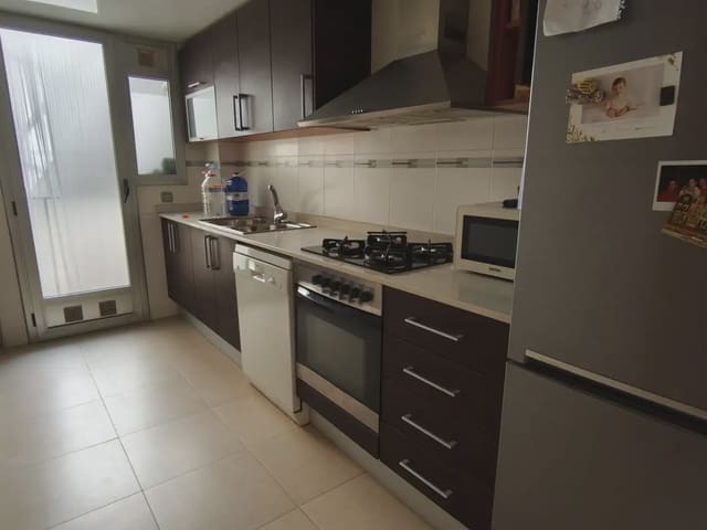 3 chambre Appartement à vendre à Móra d'Ebre avec piscine garage - 115 000 € (Ref: 9964191)