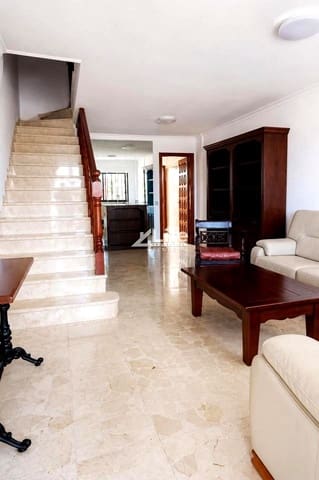 2 chambre Villa/Maison à vendre à Puerto Santiago, Santiago del Teide avec piscine garage - 465 000 € (Ref: 10025069)