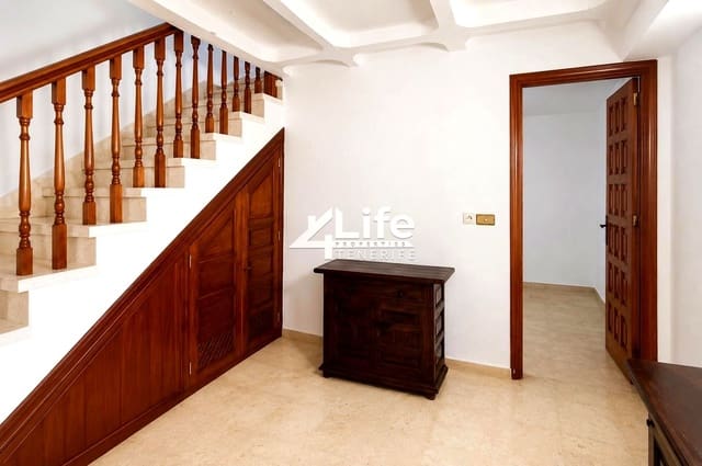 2 chambre Villa/Maison à vendre à Puerto Santiago, Santiago del Teide avec piscine garage - 465 000 € (Ref: 10025069)