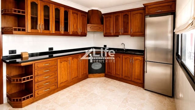 2 chambre Villa/Maison à vendre à Puerto Santiago, Santiago del Teide avec piscine garage - 465 000 € (Ref: 10025069)