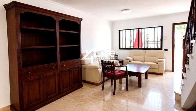 2 chambre Villa/Maison à vendre à Puerto Santiago, Santiago del Teide avec piscine garage - 465 000 € (Ref: 10025069)