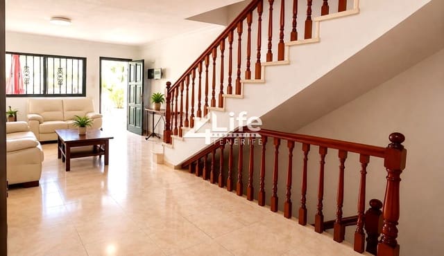 2 chambre Villa/Maison à vendre à Puerto Santiago, Santiago del Teide avec piscine garage - 465 000 € (Ref: 10025069)
