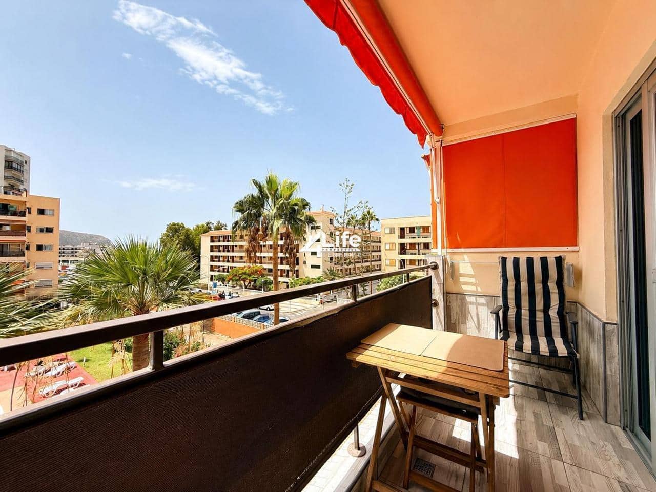 1 sypialnia Mieszkanie na sprzedaż w Los Cristianos z basenem garażem - 349 900 € (Ref: 10044274)