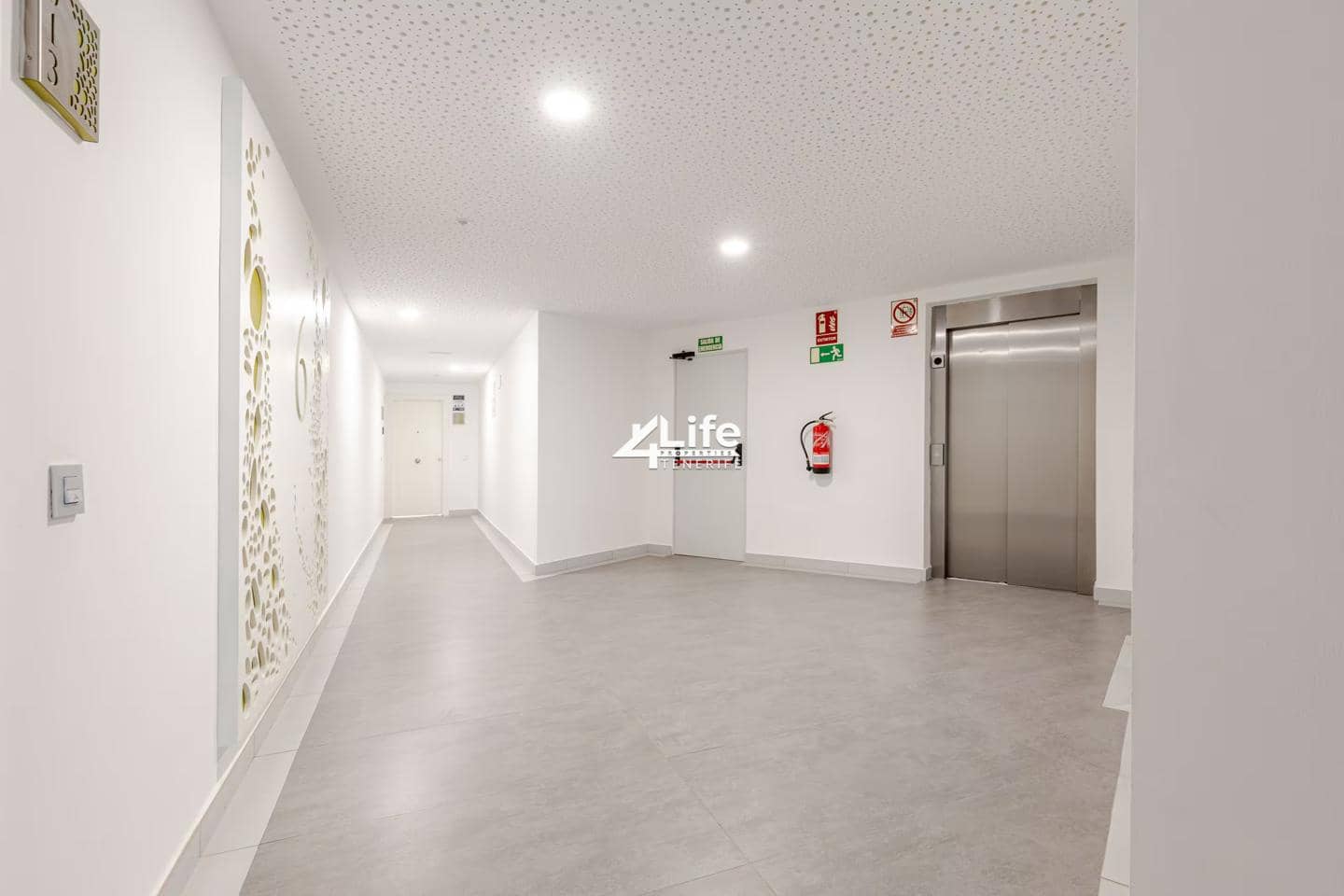 3 soverom Leilighet til salgs i Playa Paraiso med svømmebasseng garasje - € 660 000 (Ref: 10089993)