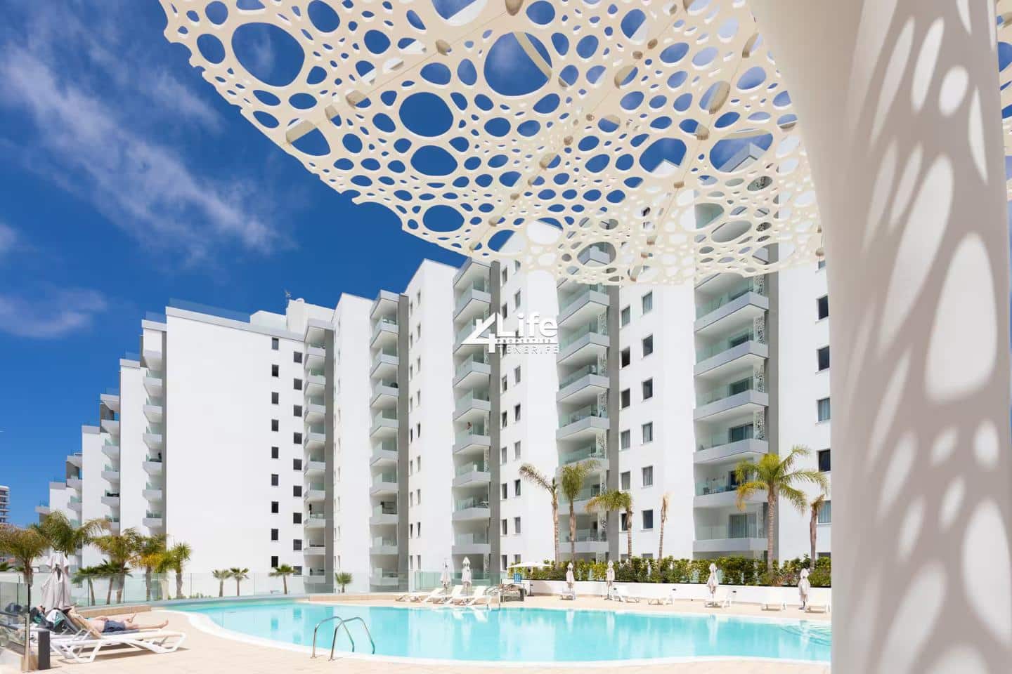 3 soverom Leilighet til salgs i Playa Paraiso med svømmebasseng garasje - € 660 000 (Ref: 10089993)