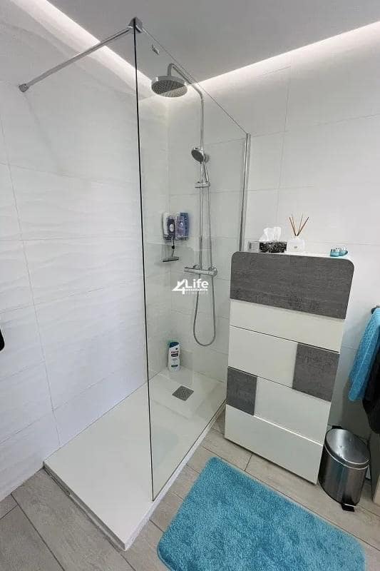 2 soverom Leilighet til salgs i Playa Paraiso med svømmebasseng garasje - € 650 000 (Ref: 10090977)