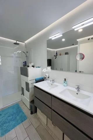 2 soverom Leilighet til salgs i Playa Paraiso, Adeje med svømmebasseng garasje - € 650 000 (Ref: 10090977)