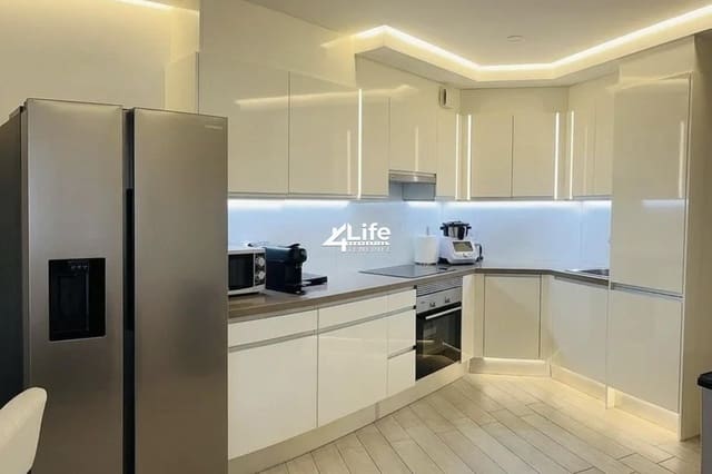 2 soverom Leilighet til salgs i Playa Paraiso, Adeje med svømmebasseng garasje - € 650 000 (Ref: 10090977)