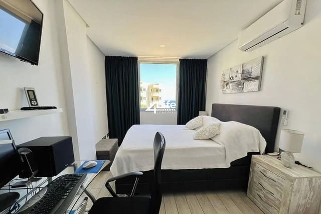 2 soverom Leilighet til salgs i Playa Paraiso, Adeje med svømmebasseng garasje - € 650 000 (Ref: 10090977)