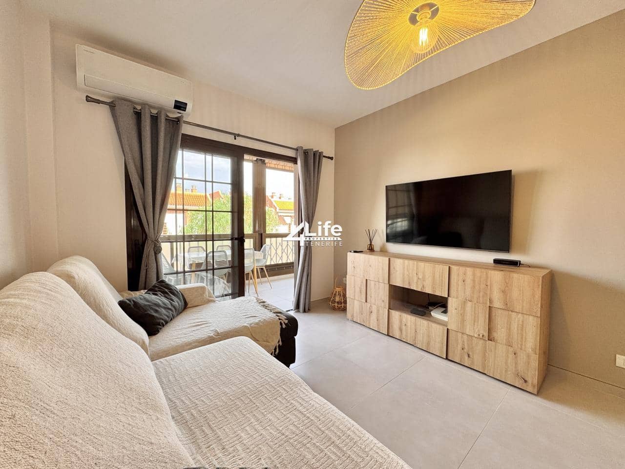 1 bedroom Flat for sale in Costa del Silencio with pool - € 265,000 (Ref: 10136314)
