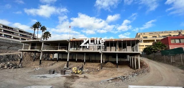 3 makuuhuone Asunto myytävänä paikassa Costa del Silencio, Arona mukana uima-altaan 
autotalli - 700 000 € (Ref: 7453337)