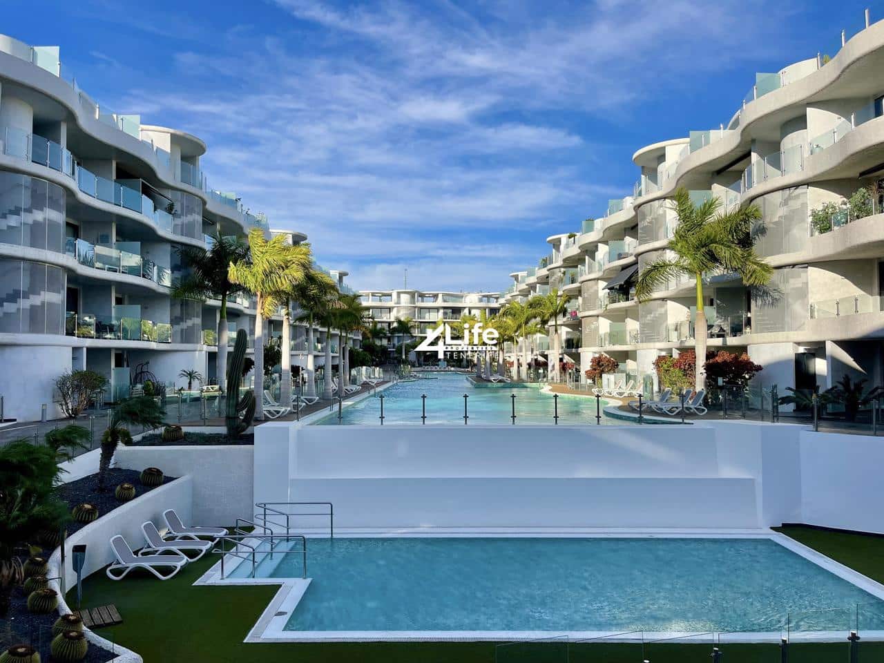 2 quarto Apartamento para arrendar em Palm-Mar com piscina garagem - 1 900 € (Ref: 7616179)