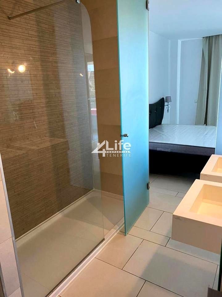 2 quarto Apartamento para arrendar em Palm-Mar com piscina garagem - 1 900 € (Ref: 7616179)