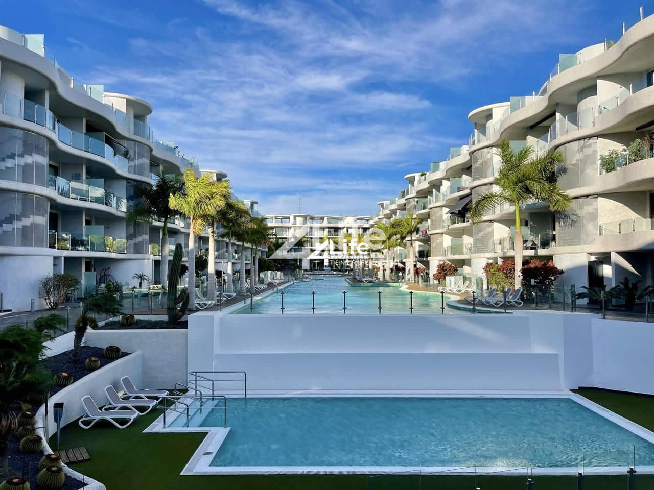 2 bedroom Flat for rent in Palm-Mar with pool garage - € 1,900 (Ref: 7616179)