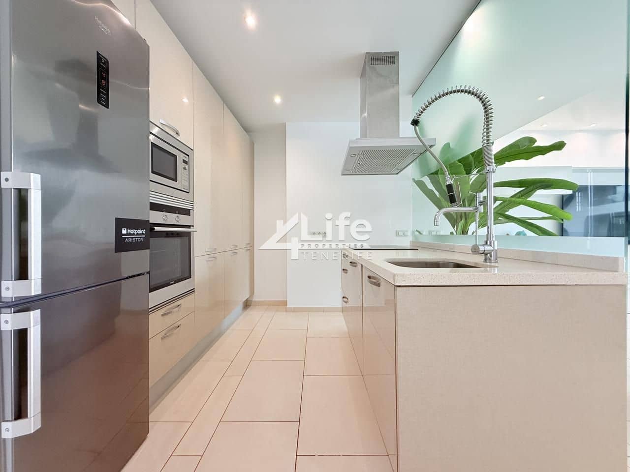 2 bedroom Flat for rent in Palm-Mar with pool garage - € 1,900 (Ref: 7616179)