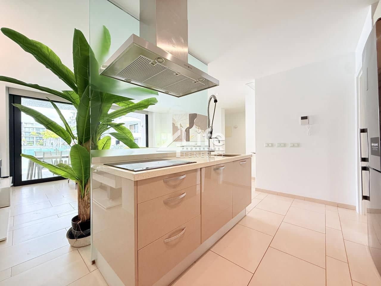 2 bedroom Flat for rent in Palm-Mar with pool garage - € 1,900 (Ref: 7616179)
