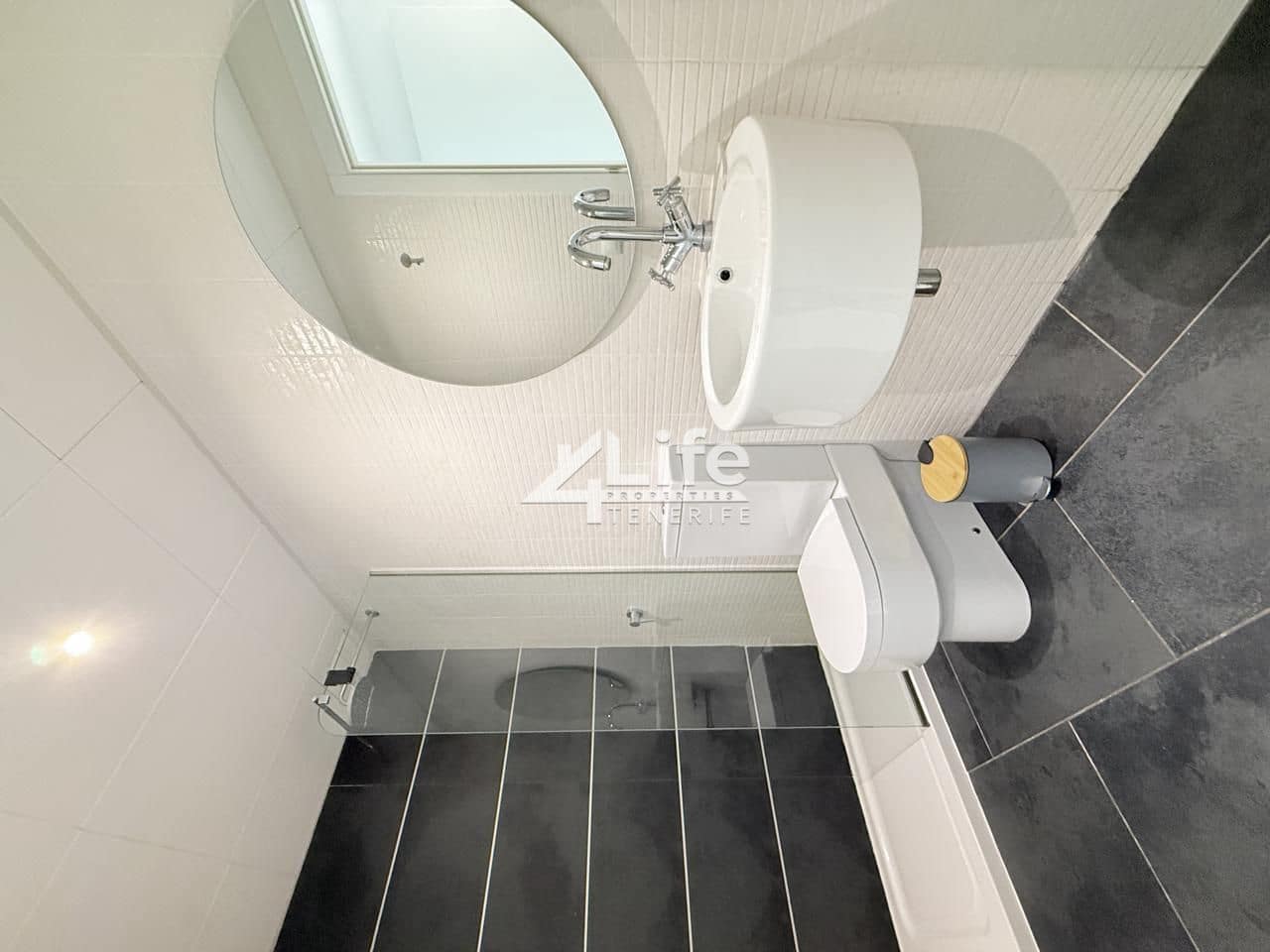2 bedroom Flat for rent in Palm-Mar with pool garage - € 1,900 (Ref: 7616179)