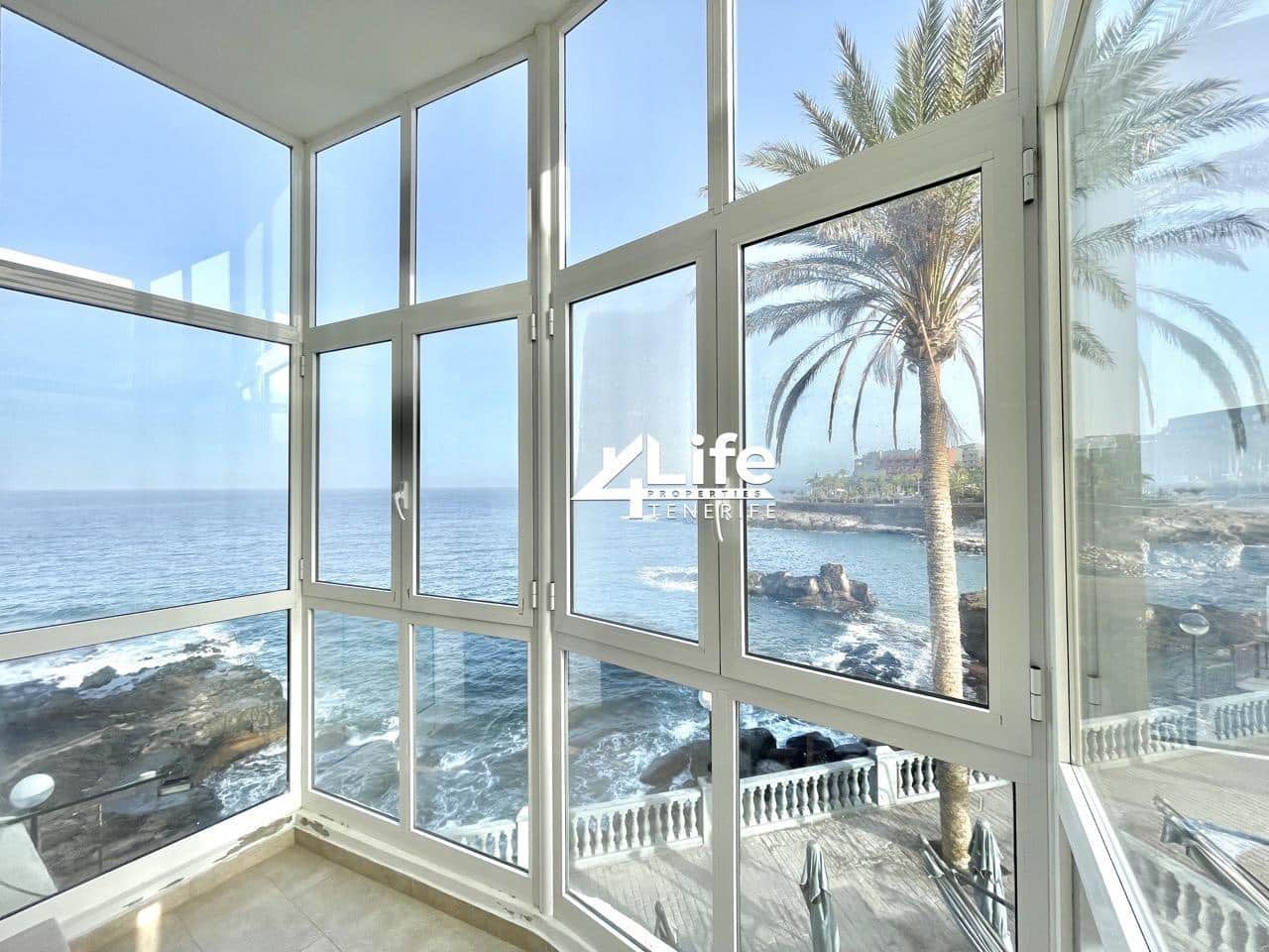 3 quarto Apartamento para arrendar em Adeje - 3 000 € (Ref: 7950664)