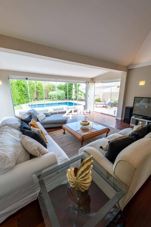 4 soveværelse Villa til salg i Costa Adeje med swimmingpool - € 1.499.000 (Ref: 8608907)