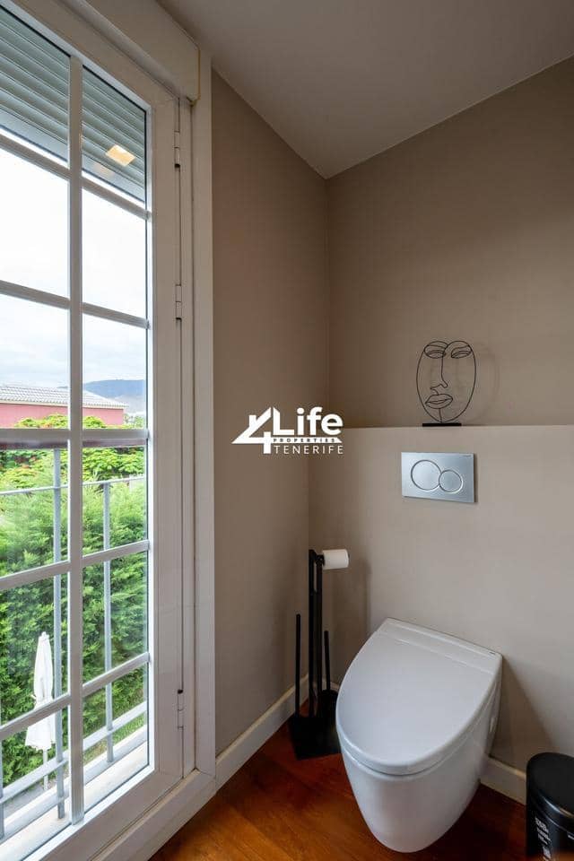 4 soveværelse Villa til salg i Costa Adeje med swimmingpool - € 1.499.000 (Ref: 8608907)