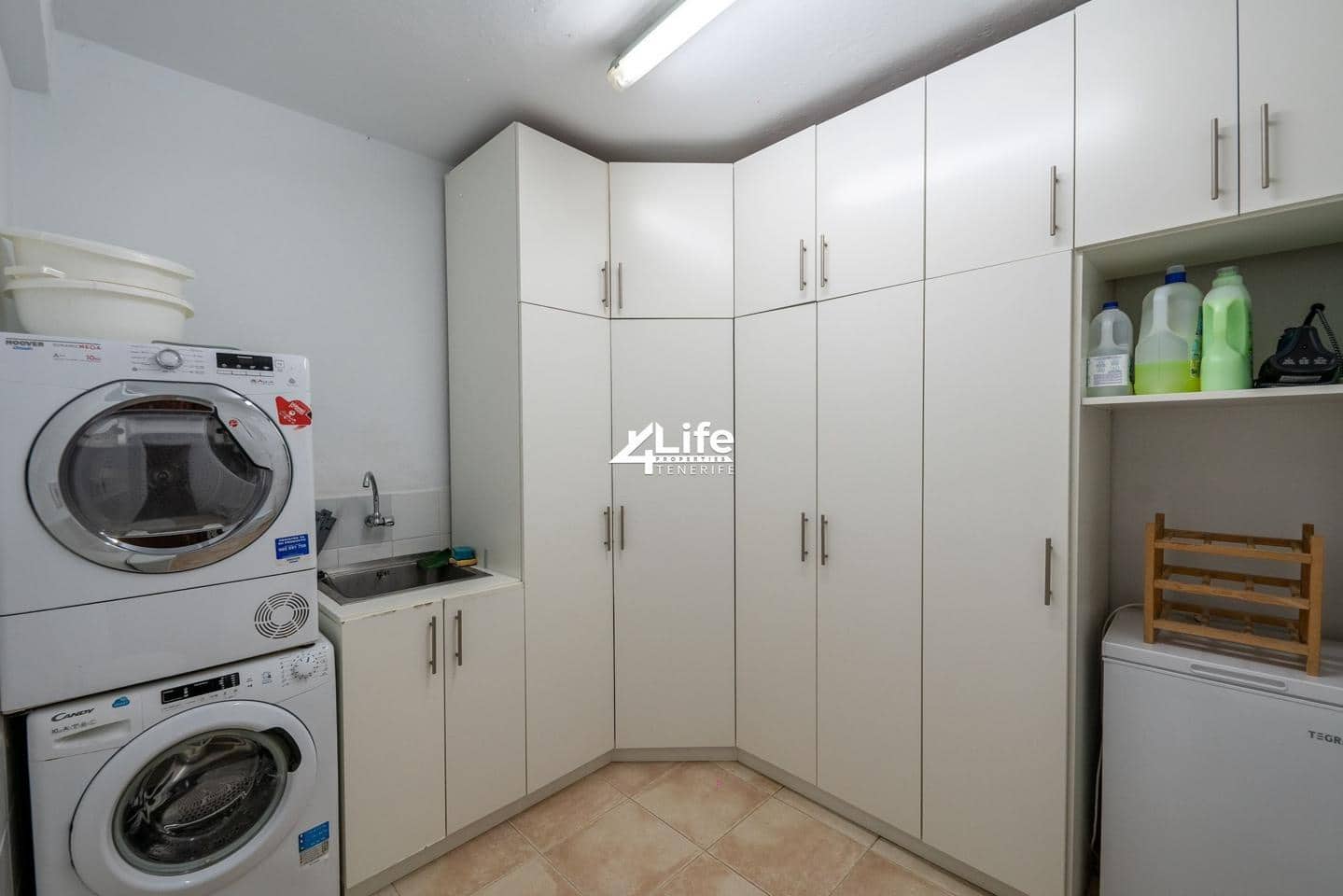 4 soveværelse Villa til salg i Costa Adeje med swimmingpool - € 1.499.000 (Ref: 8608907)