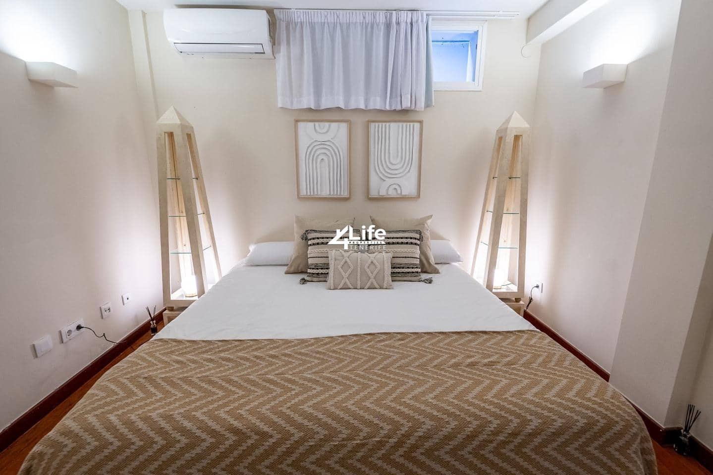 4 soveværelse Villa til salg i Costa Adeje med swimmingpool - € 1.499.000 (Ref: 8608907)