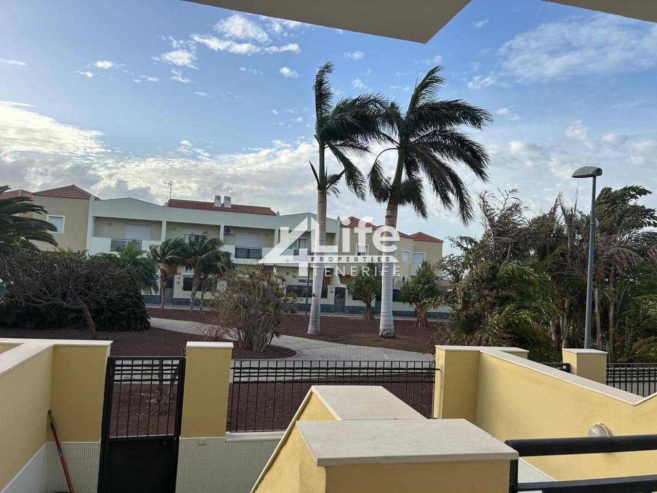 3 soveværelse Villa til salg i Costa Adeje med swimmingpool - € 650.000 (Ref: 8771404)