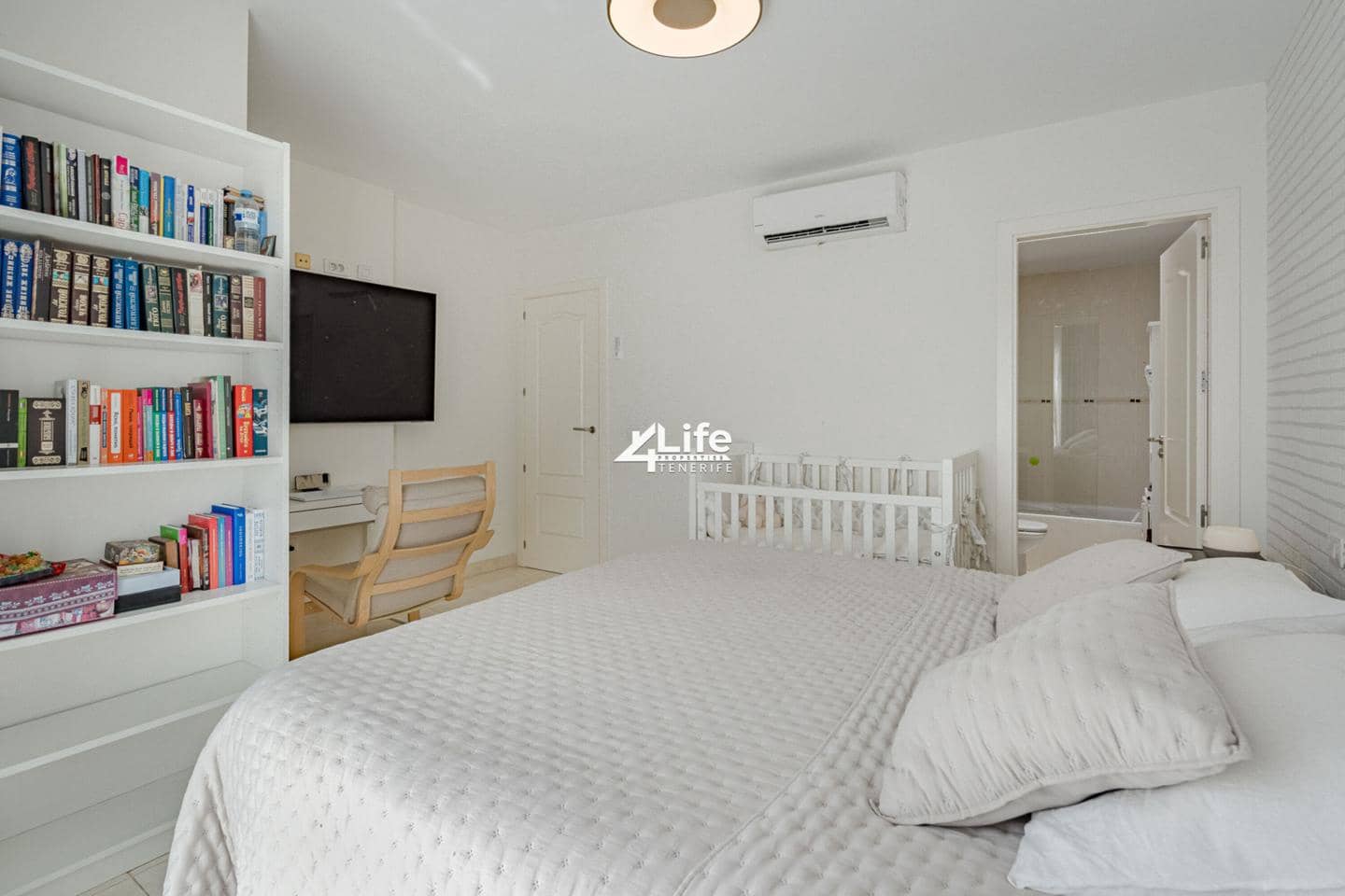 3 soverom Villa til salgs i Palm-Mar med svømmebasseng garasje - € 498 000 (Ref: 8935863)