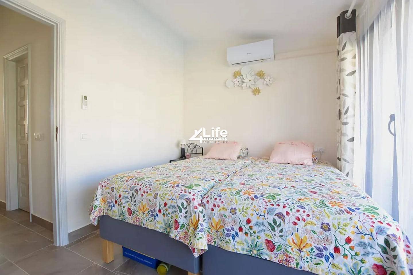 Piso de 2 habitaciones en Costa del Silencio en venta con piscina - 325.000 € (Ref: 9028380)