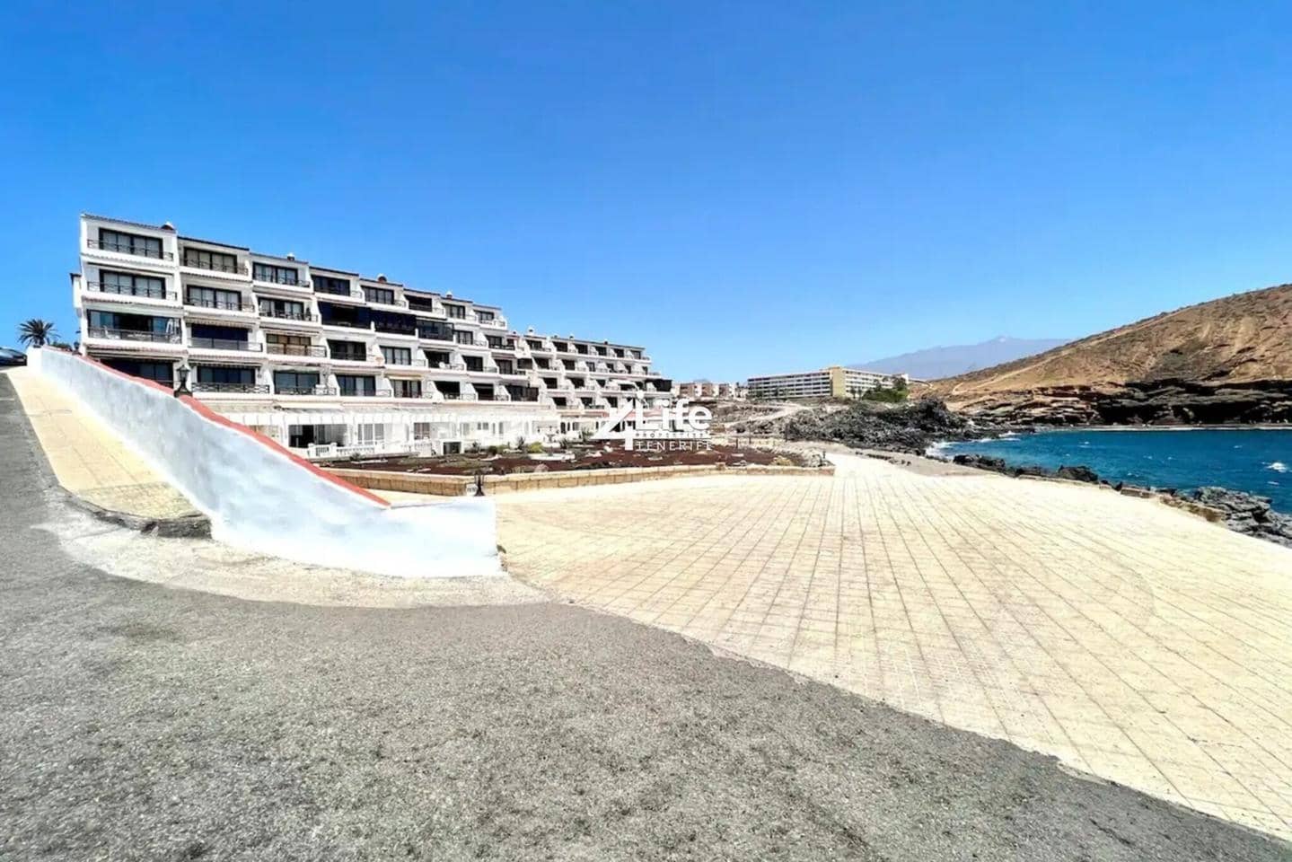 Piso de 2 habitaciones en Costa del Silencio en venta con piscina - 325.000 € (Ref: 9028380)