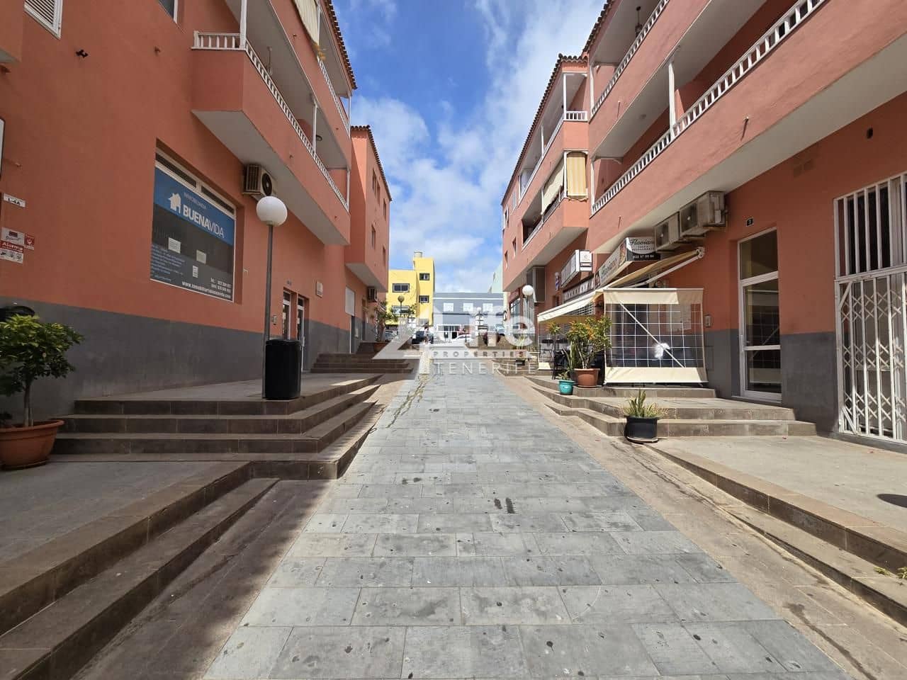 5 soveværelse Kontor til salg i San Isidro de Abona - € 130.000 (Ref: 9031401)