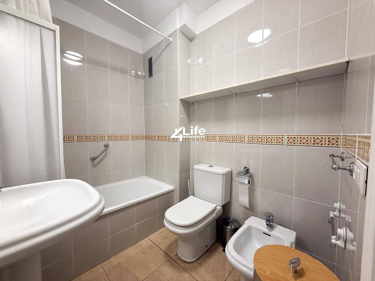 3 soveværelse Lejlighed til leje i Callao Salvaje med swimmingpool garage - € 2.200 (Ref: 9130230)